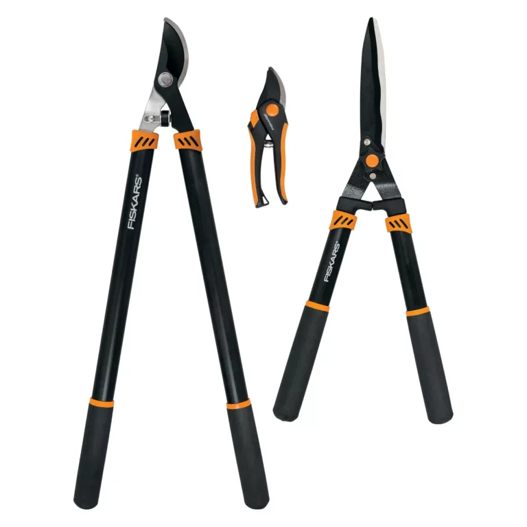 3-Piece Fiskars Tree & Shrub Care Set $24.49 15 Fiskars