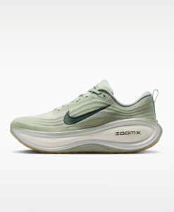 Nike Men's Vomero 18 Running Shoes $108.72 7 Nike