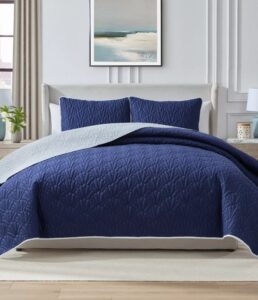 3-Piece Seventh Studio Seashell Reversible Quilt Set (King) $20.93 3 Seventh Studio